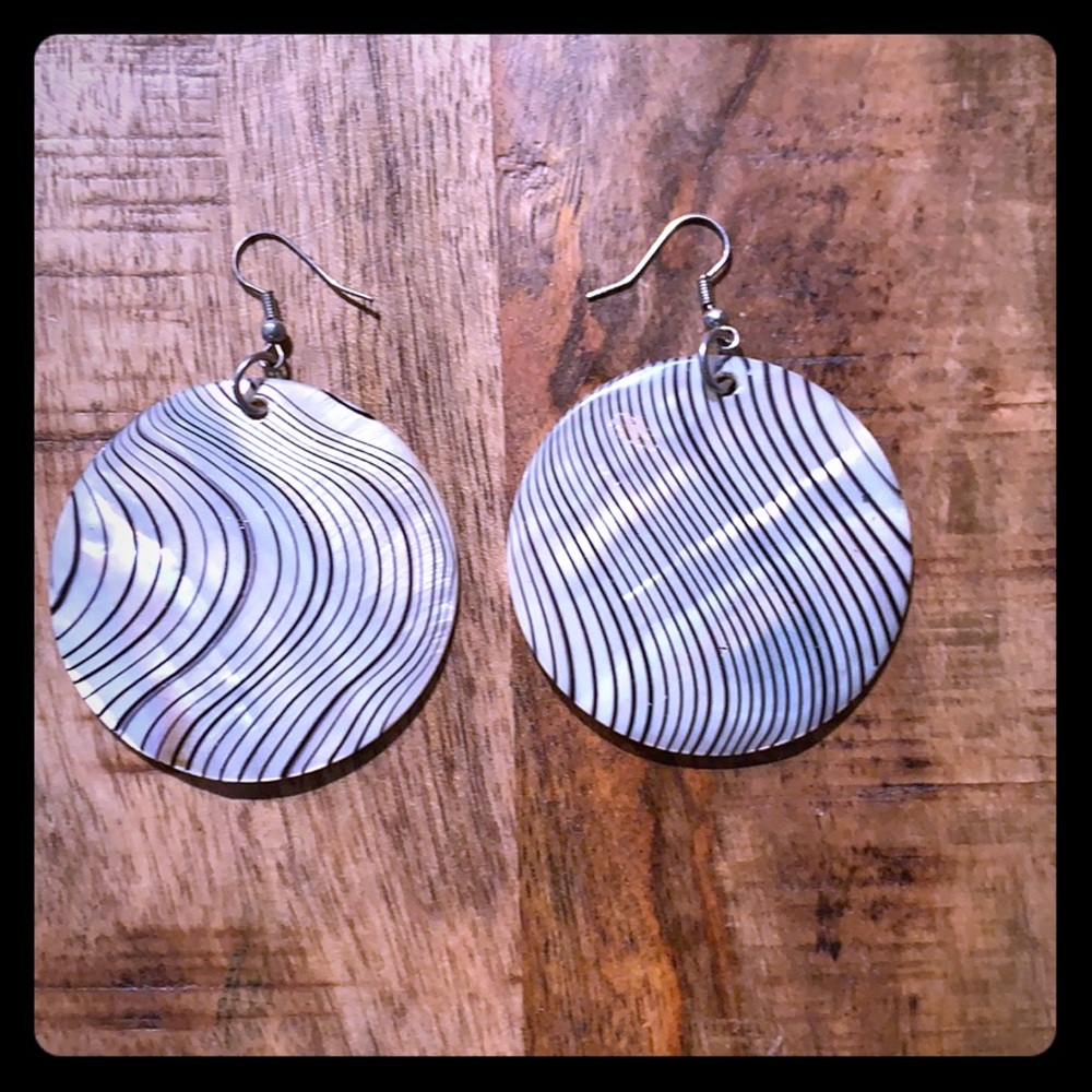 Shell earrings